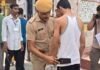 NEET सेंटर पर सख्ती या हद से ज्यादा नियम? शर्ट उतरवाकर बनियान में परीक्षा देने पहुंचा छात्र, हैरान कर देगी वजह NEET UG 2026 री-एग्जाम