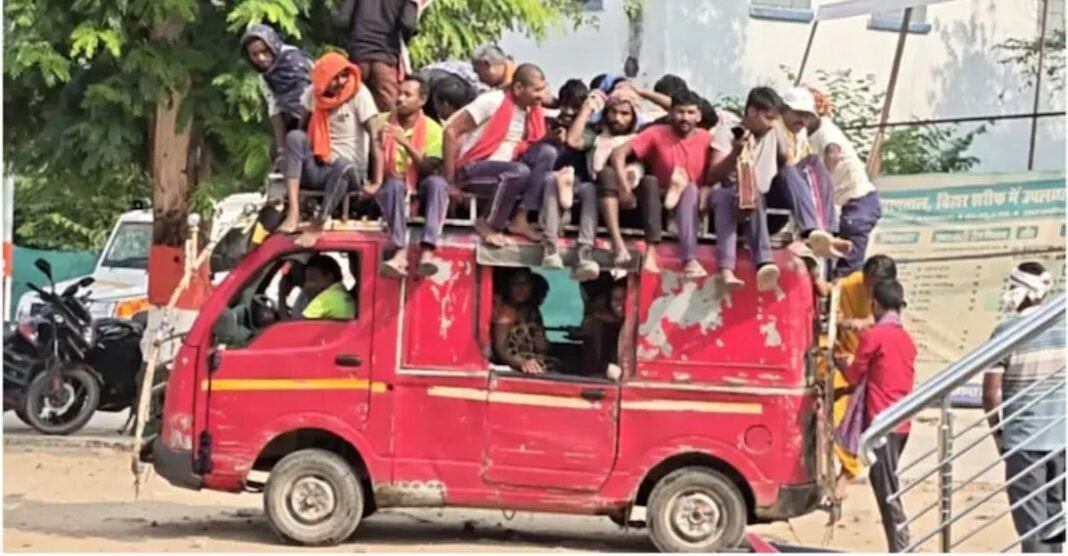 9 सीटर गाड़ी से उतरते गए 40 से ज्यादा लोग, बिहार के अस्पताल में नजारा देख हर कोई रह गया हैरान बिहार