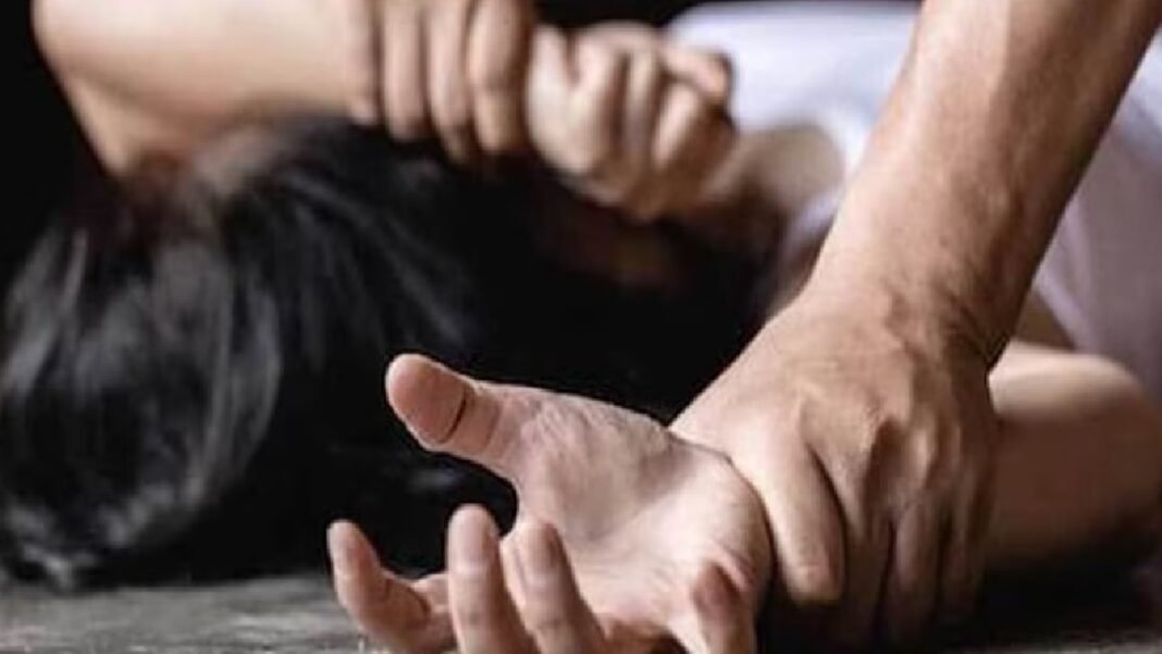 नाचने के लिए डांसर बहनों को बुलाया, फिर 13 लोगों ने बंधक बनकर किया ये गंदा काम Patna