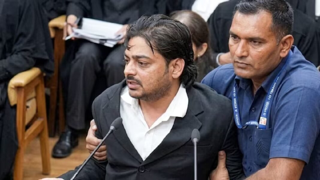 CJI को अपशब्द और जजों को ‘हुक्म’… सुप्रीम कोर्ट में वकील की इस हरकत ने देश को चौंकाया सुप्रीम कोर्ट
