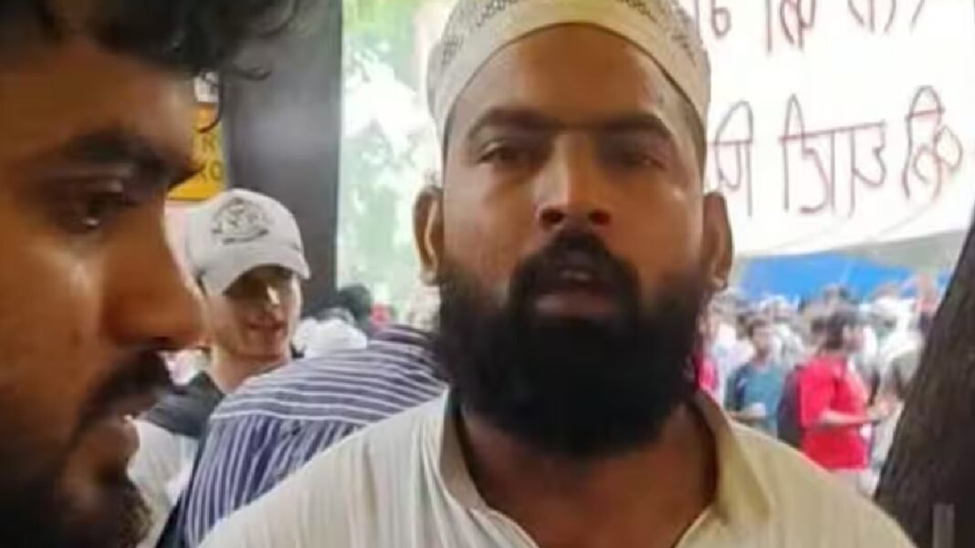 अन्न सेवा बनी अपराध? जंतर-मंतर पर खाना खिलाने वाले वॉलंटियर के घर यूपी पुलिस की रेड, परिवार को उठाया जंतर-मंतर
