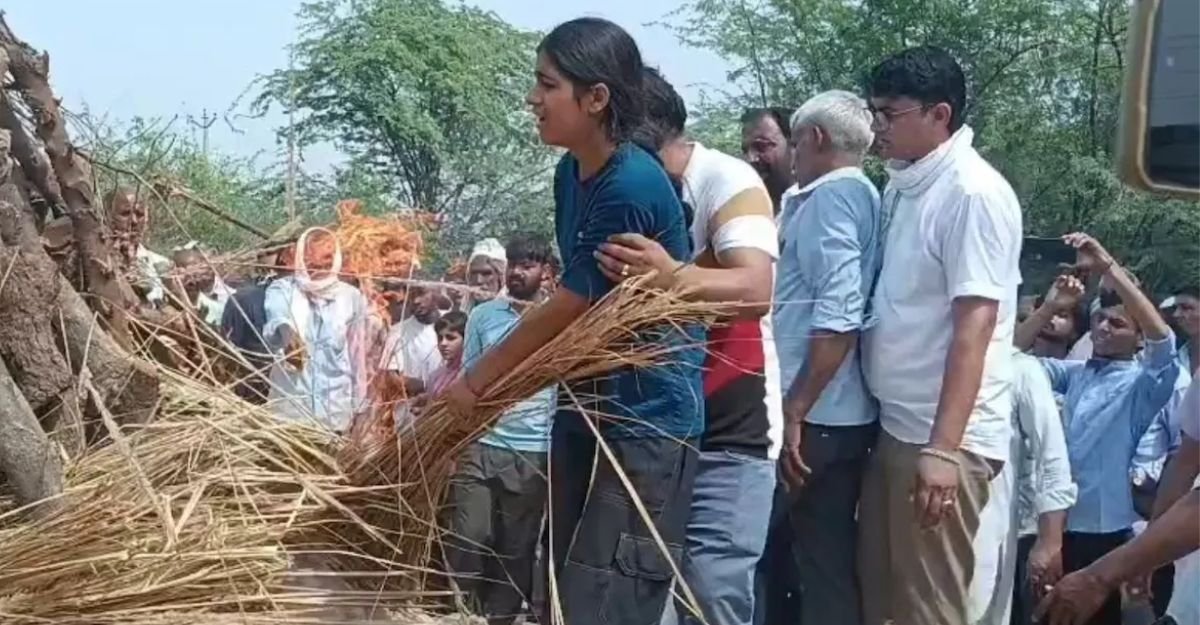 बेटी साक्षी बेटी साक्षी
