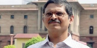 राम मंदिर ट्रस्ट में कौन संभालेगा सबसे बड़ी जिम्मेदारी? पूर्व IPS अमिताभ ठाकुर की एंट्री से बढ़ी चर्चा अमिताभ ठाकुर