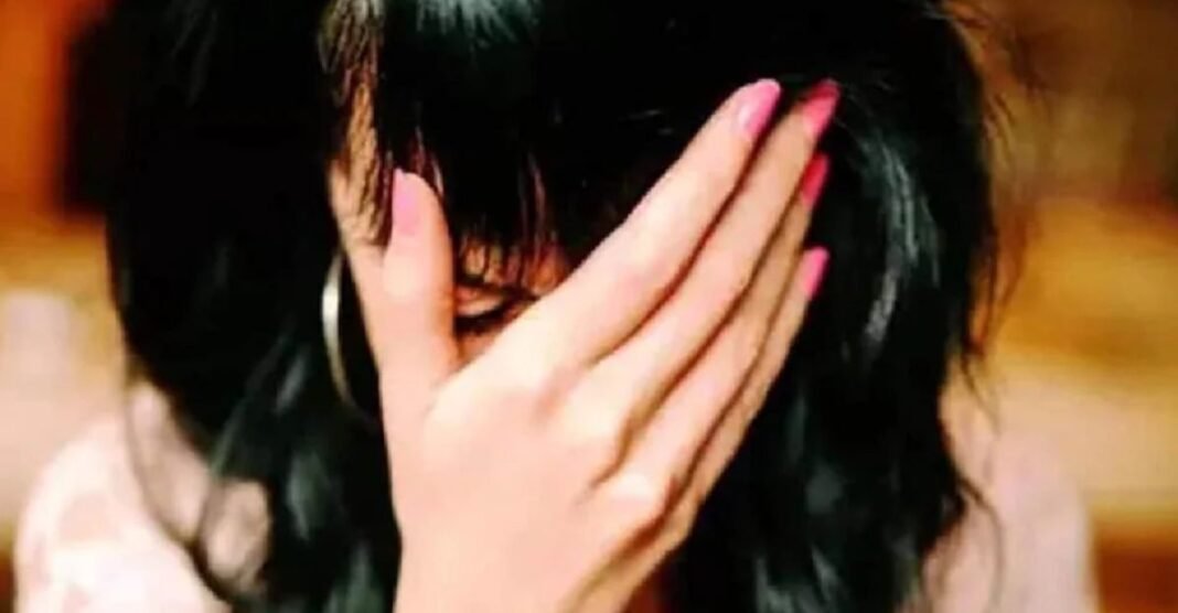 मेडिकल रिपोर्ट नहीं बनी ढाल, नाबालिग के बयान पर हाई कोर्ट ने सौतेले पिता को सुनाई ये बड़ी सजा Chhattisgarh High Court News