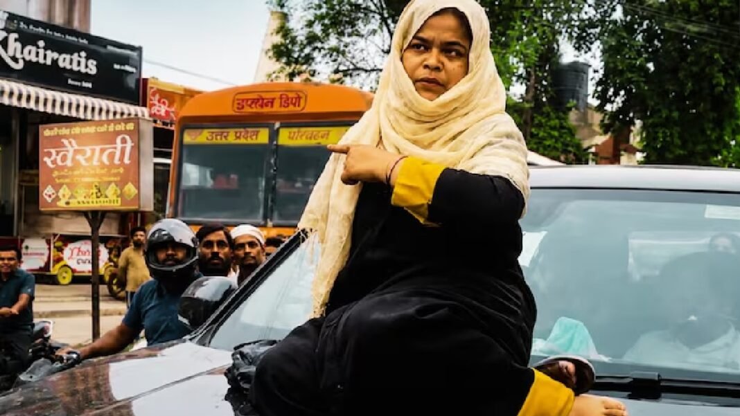 बुर्के वाली लड़की का बीच सड़क ‘हाई-वोल्टेज’ ड्रामा: BJP की गाड़ी पर चढ़कर काटा बवाल, फिर… बिजनौर