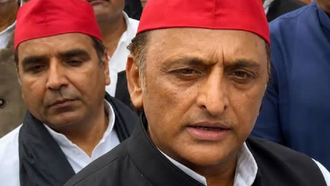‘हिटलर की तरह उतारी प्राइवेट आर्मी…’ जंतर-मंतर के लाठीचार्ज के बाद अखिलेश के इस दावे से दिल्ली में मचा हड़कंप! अखिलेश यादव