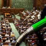 क्या अब कभी नहीं मिलेगा पुराना पेट्रोल? संसद में सरकार ने दिया ऐसा जवाब, जानना हर वाहन मालिक के लिए जरूरी पेट्रोल