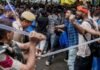 सुप्रीम कोर्ट की सख्त चेतावनी: ‘प्रदर्शनकारियों पर लाठीचार्ज से बचें, पहले जांच करें’, 8 राज्यों को नोटिस सुप्रीम कोर्ट
