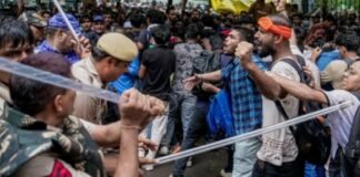सुप्रीम कोर्ट की सख्त चेतावनी: ‘प्रदर्शनकारियों पर लाठीचार्ज से बचें, पहले जांच करें’, 8 राज्यों को नोटिस सुप्रीम कोर्ट