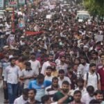 सिर्फ 4 घंटे के प्रदर्शन में बदल गई तस्वीर! UP के बच्चों ने किया ऐसा आंदोलन कि तुरंत हरकत में आया प्रशासन UP