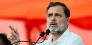 राहुल गांधी पर माफी की मांग से गरमाई लोकसभा, बचाव में खुलकर उतरे अखिलेश यादव राहुल गांधी