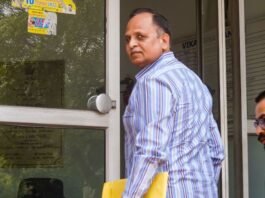 गिरफ्तारी के बाद AAP नेता सत्येंद्र जैन ने तोड़ी चुप्पी, जानें क्या कहा? AAP नेता सत्येंद्र जैन