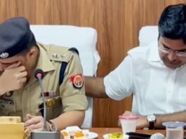 SP केके बिश्नोई को संभल से मिली ऐसी विदाई, आंखों में आंसू और गाड़ी को धक्का देते दिखे अधिकारी SP केके बिश्नोई