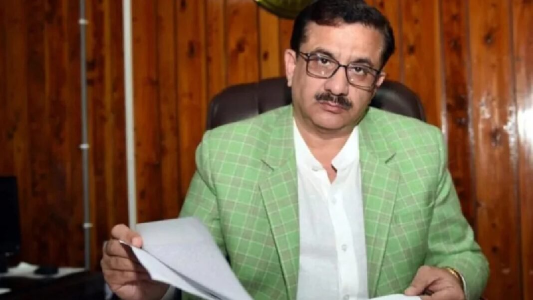 1000 करोड़ का घोटाला, 10-10 लाख में बेच दीं कब्रें,… वक्फ बोर्ड को लेकर पूर्व चेयरमैन के दावे से मचा हड़कंप वक्फ बोर्ड