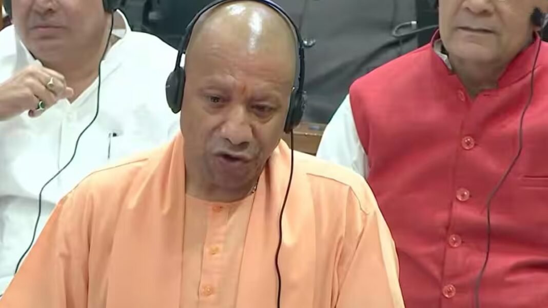 यूपी विधानसभा में सीएम योगी का भाषण बीच में रुका, विपक्ष के हंगामे पर मचा सियासी घमासान यूपी विधानसभा