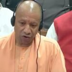 यूपी विधानसभा में सीएम योगी का भाषण बीच में रुका, विपक्ष के हंगामे पर मचा सियासी घमासान यूपी विधानसभा