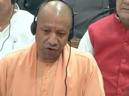 यूपी विधानसभा में सीएम योगी का भाषण बीच में रुका, विपक्ष के हंगामे पर मचा सियासी घमासान यूपी विधानसभा