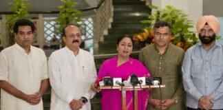 दिल्ली की महिलाओं के लिए बड़ी खुशखबरी! आज से शुरू हुए रजिस्ट्रेशन, लेकिन इन लोगों को नहीं मिलेगा ₹2,500 का लाभ दिल्ली सरकार