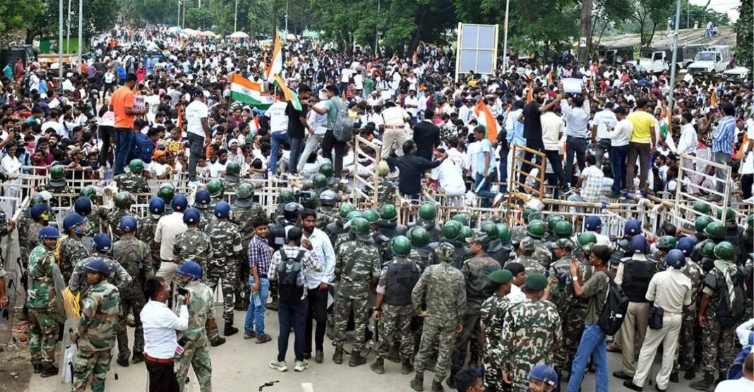 छात्रों पर लाठीचार्ज से गरमाया झारखंड, बीजेपी बंद के बीच प्रदर्शनकारियों का बड़ा ऐलान Jharkhand Students Protest