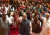 संसद में गतिरोध के बीच NDA का शक्ति प्रदर्शन, हाथों में तिरंगा लेकर निकले PM मोदी-अमित शाह, विपक्ष पर साधा निशाना NDA Meeting