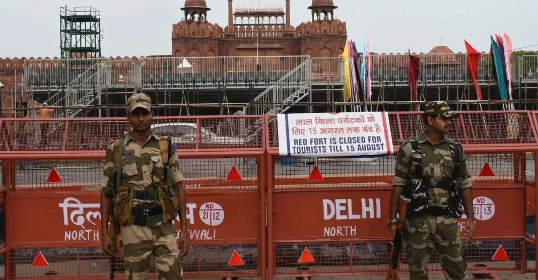 दिल्ली पर मंडरा रहा बड़ा खतरा? 15 अगस्त से पहले हाई अलर्ट, क्यों लगाए गए 19 मोस्ट वॉन्टेड आतंकियों के पोस्टर? Delhi High Alert