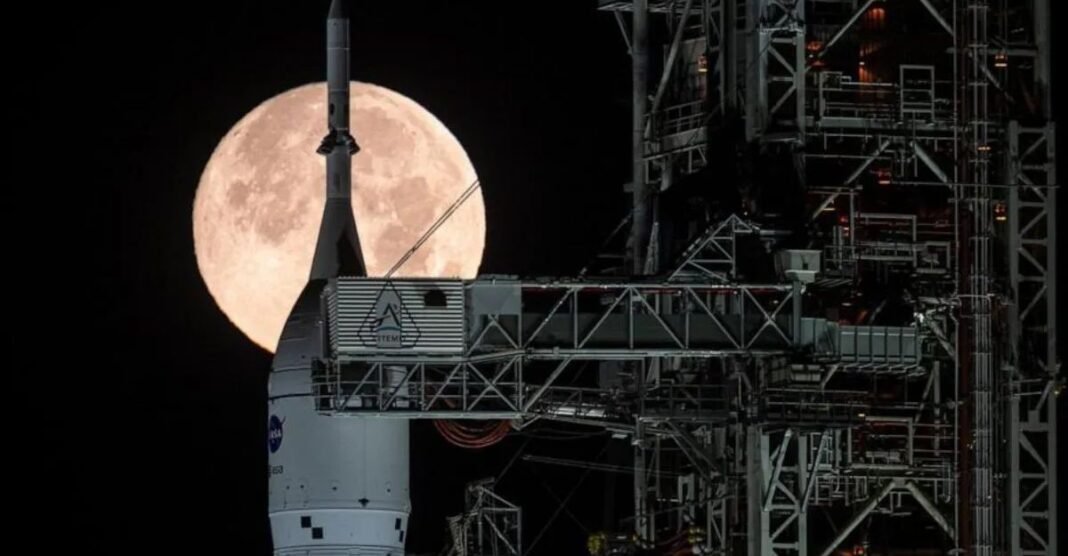 चांद पर बनेगा इंसानों का नया ठिकाना! NASA ने ISRO को क्यों बुलाया, क्या है पूरा मून बेस प्लान? NASA ISRO