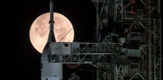 चांद पर बनेगा इंसानों का नया ठिकाना! NASA ने ISRO को क्यों बुलाया, क्या है पूरा मून बेस प्लान? NASA ISRO