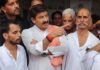 भरत तिवारी के घर पहुंचे मनोज तिवारी, बहन ने राखी बांधकर रख दी ऐसी मांग कि भावुक हुआ माहौल भरत तिवारी
