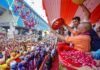 कांवड़ियों पर फूल बरसाने के बाद CM योगी पर बरसी सपा, उदयवीर बोले- ‘ऐसा काम करें कि…’ CM योगी