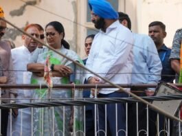 दिल्ली में 5वीं मंजिल का खेल खत्म! बिना मंजूरी बने फ्लोर वाली इमारतों पर CM का बड़ा एक्शन Delhi News