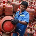 LPG Cylinder Price: आज गैस सिलेंडर के लिए देने होंगे इतने रुपये! कमर्शियल सिलेंडर हुआ महंगा, जानें पूरा रेट LPG Cylinder Price