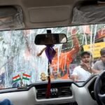 TMC के इस नेता की कार पर अचानक हमला! अंडे-पत्थर बरसे, ‘गो बैक’ के नारों से मचा हंगामा कुणाल घोष