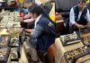 बिस्तर से निकले नोट, घर में मिलीं 48 महंगी घड़ियां… अफसर दंपती के यहां छापे से मचा हड़कंप Bihar News