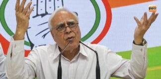 कपिल सिब्बल ने खुद को क्यों बताया ‘दिमागी नक्सल’? PM मोदी के तंज पर राज्यसभा सांसद का पलटवार कपिल सिब्बल