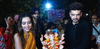 बप्पा की विदाई में अचानक ऐसा क्या कर बैठे तेजस्वी और करण? ढोल-नगाड़ों के बीच का यह वायरल वीडियो देख उड़ जाएंगे होश तेजस्वी