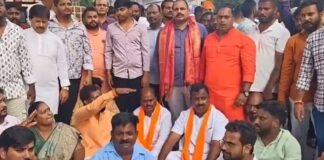 गणेश उत्सव के दौरान माहौल बिगाड़ने की साजिश: हैदराबाद में पंडाल के पास फेंका गया मांस का टुकड़ा हैदराबाद