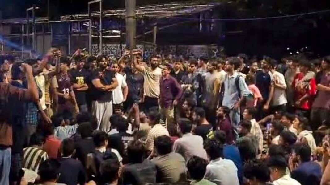 खौफनाक सच या प्रशासनिक दबाव? IIT बॉम्बे के छात्र की मौत के बाद घुटने टेकने पर मजबूर हुआ प्रशासन! IIT