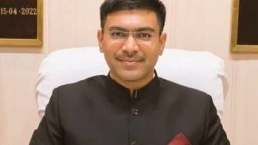 खनन माफिया पर कसेगा शिकंजा! आगरा DM ने अफसरों को दिए सख्त निर्देश आगरा