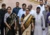 बंगाल की राजनीति में होगा बड़ा उलटफेर? TMC के 17 बागी सांसदों की BJP में होगी एंट्री! किसने किया ये दावा तृणमूल