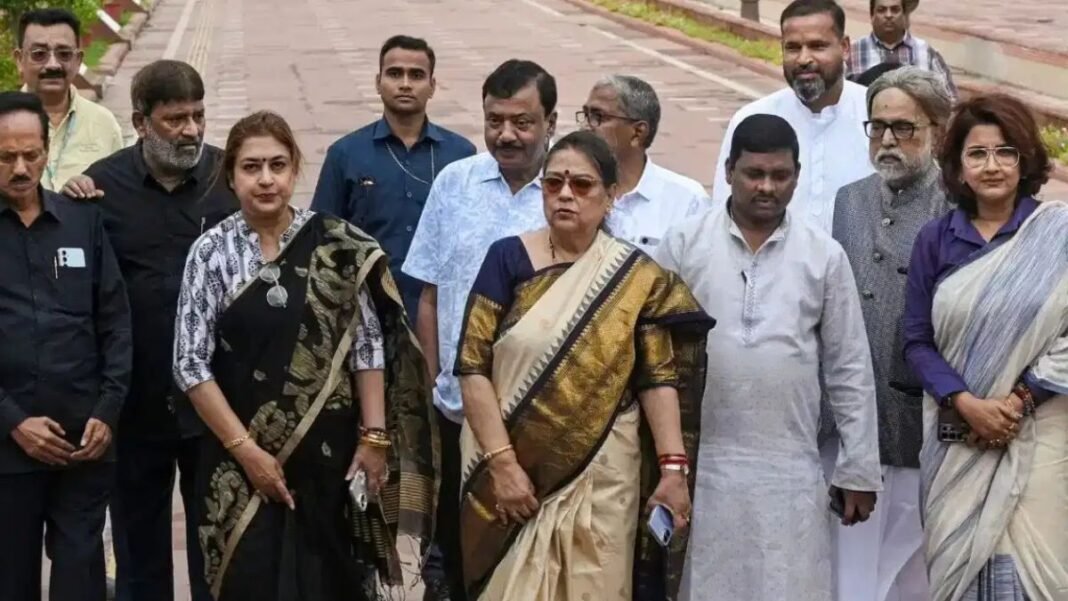 तृणमूल