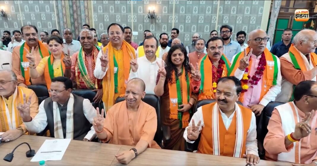 UP चुनाव से पहले लखनऊ में दिखा BJP का शक्ति प्रदर्शन, एक तस्वीर ने बदल दिया सियासी माहौल… सपा के दावे पर उठे सवाल BJP
