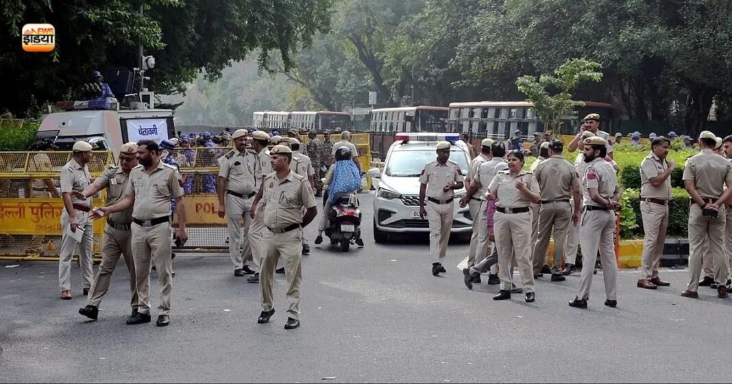 दिल्ली में आज ट्रैफिक का बड़ा अलर्ट, तिरंगा मार्च से पहले पुलिस ने जारी की एडवाइजरी Delhi Traffic Advisory