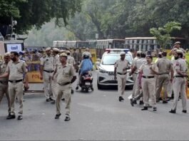 दिल्ली में आज ट्रैफिक का बड़ा अलर्ट, तिरंगा मार्च से पहले पुलिस ने जारी की एडवाइजरी Delhi Traffic Advisory