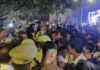 गोरखपुर में दुर्गा विसर्जन में हाईटेंशन तार से टकराया मूर्ति का फ्रेम, 3 भाइयों की मौत; 9 झुलसे गोरखपुर
