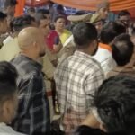 बाराबंकी में आधी रात BJP-सपा में क्यों छिड़ी जंग? आमने-सामने आए नेता, पुलिस ने संभाला मोर्चा बाराबंकी