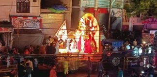 विसर्जन जुलूस में मूर्ति खंडित होने से मचा बवाल, 2 दरोगा और 4 सिपाही सस्पेंड; 30 लोगों पर केस Basti News