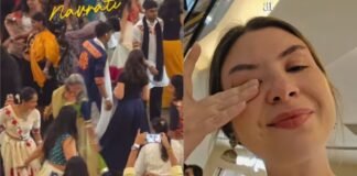 जब मॉल में गरबा देखकर अचानक रो पड़ीं विदेशी महिला, बोलीं- ‘भारत छोड़कर जाऊंगी तो इसे…’ एलेक्जेंड्रा