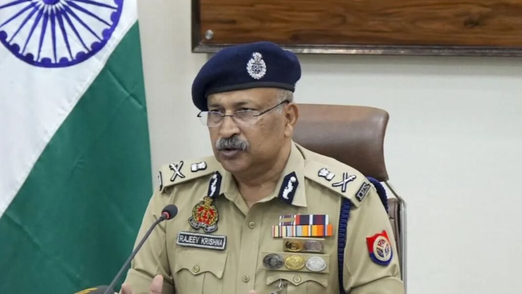 खाकी पर गिरी गाज! यूपी के 9 जिलों में एक साथ 10 थानेदार सस्पेंड, डीजीपी के इस ताबड़तोड़ एक्शन से मचा हड़कंप यूपी