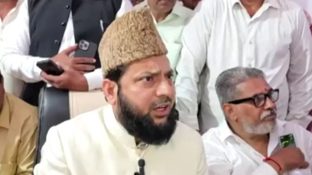 ‘अब्दुल-अब्दुल क्या होता है?’ पत्रकार के एक सवाल पर भड़के सपा सांसद, प्रेस कॉन्फ्रेंस में क्यों गरमाया माहौल? मोहिबुल्लाह नदवी