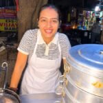 वड़ा पाव की दुकान के बाद फिर ठेले पर क्यों पहुंचीं चंद्रिका दीक्षित? सामने आई पूरी वजह चंद्रिका दीक्षित